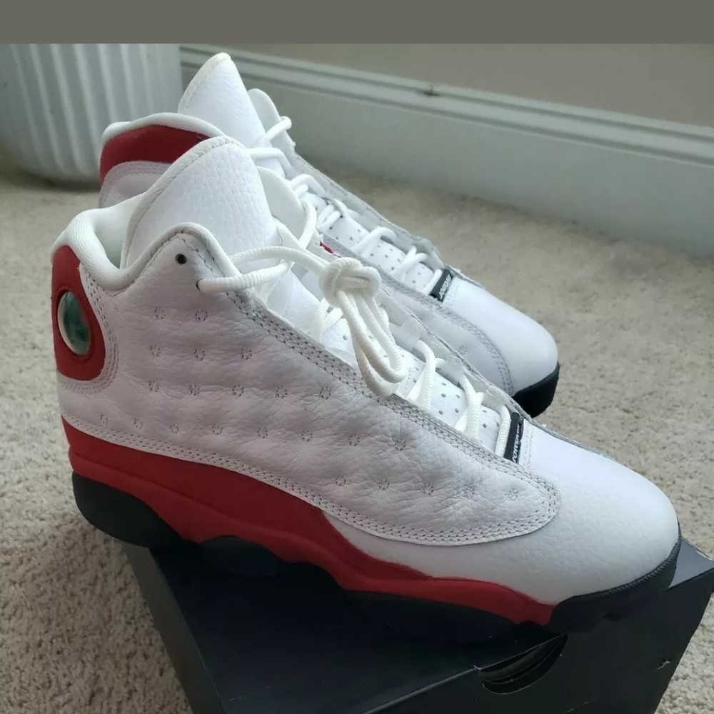 Jordan 13s Cherry 13 size 5Y